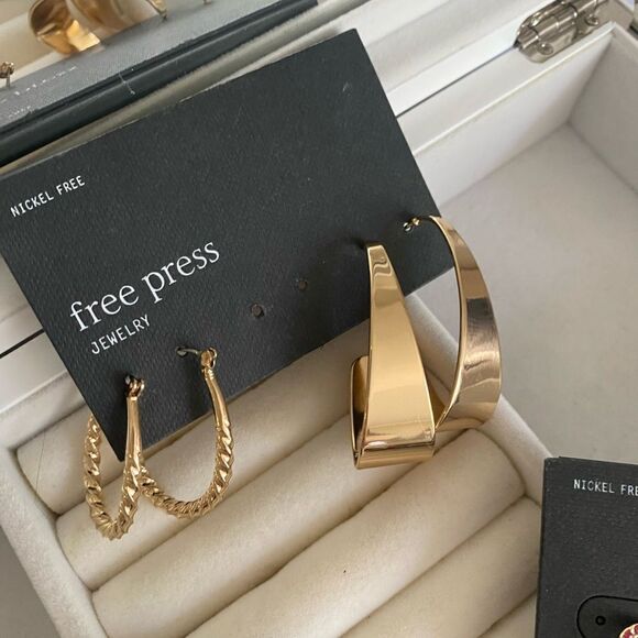 Nickel free- Free Press earring lot from Nordstroms ✨ brand new - Picture 3 of 4